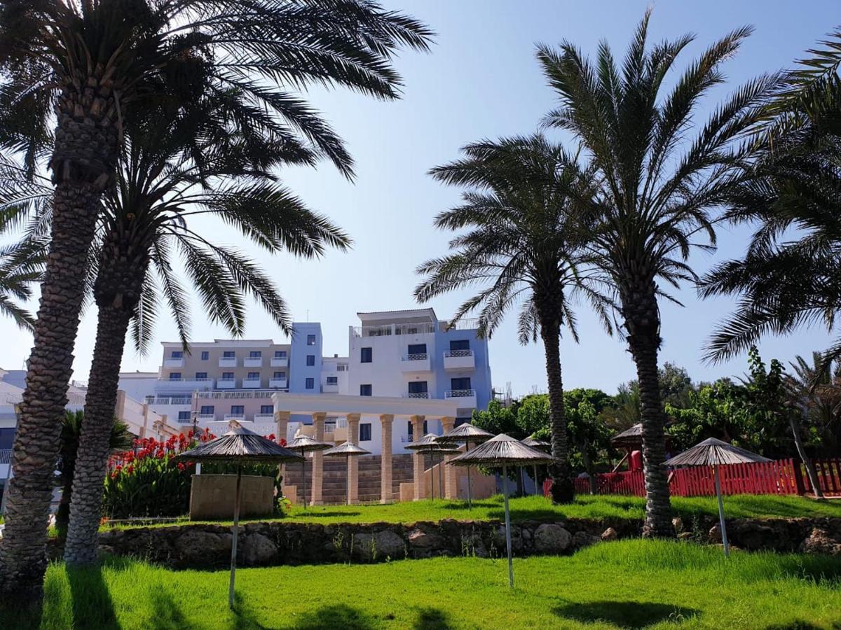Seaview Sunset Holiday Apartments Пафос Экстерьер фото
